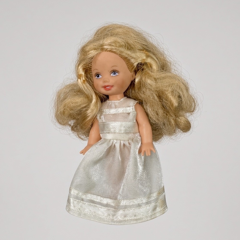 Vintage Mattel Barbie Kelly Doll Blonde Curly Hair White Shimmer Party Dress 4.5